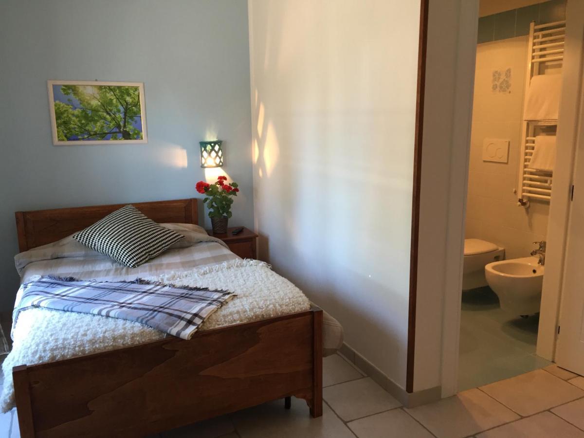 Casa Mita Bed & Breakfast Pulsano Exterior photo