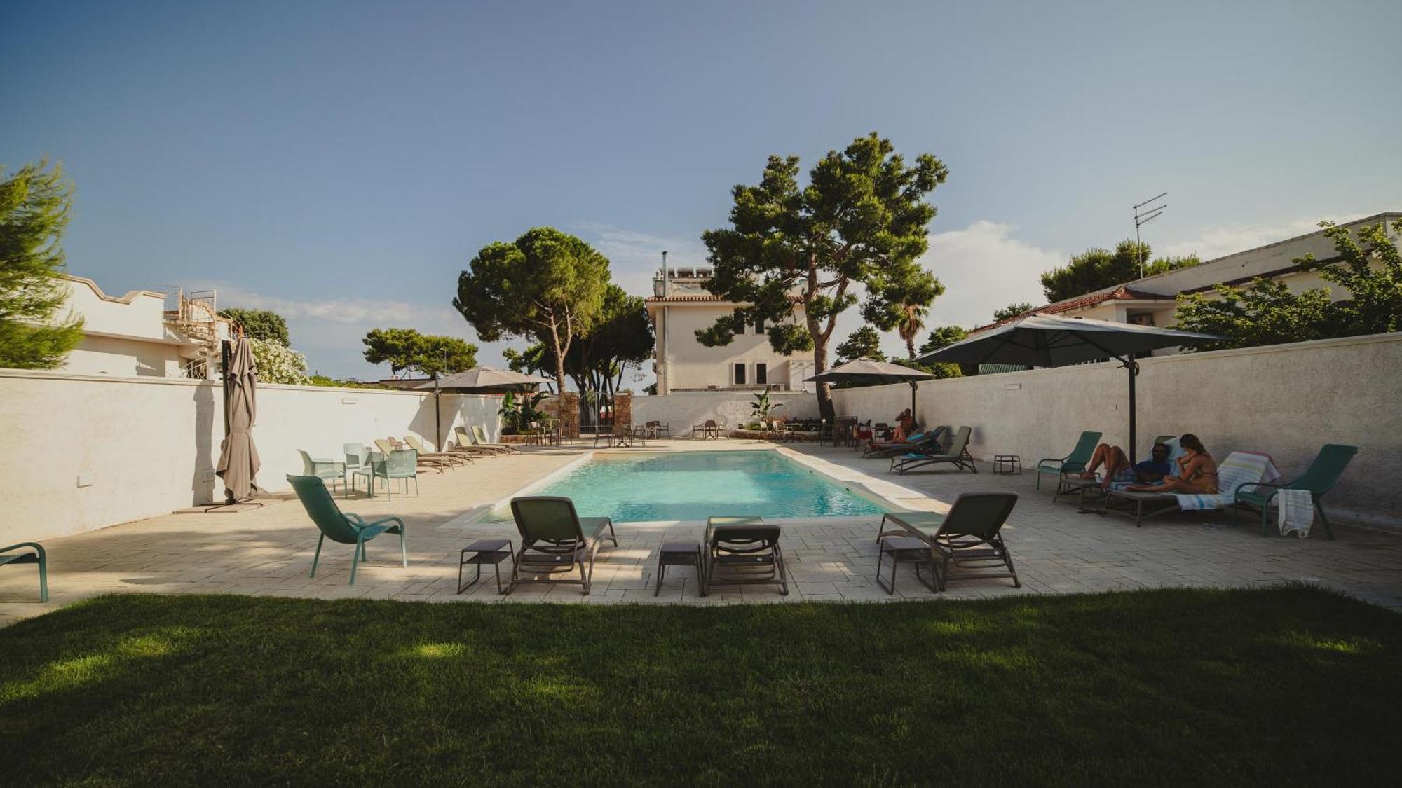 Casa Mita Bed & Breakfast Pulsano Exterior photo